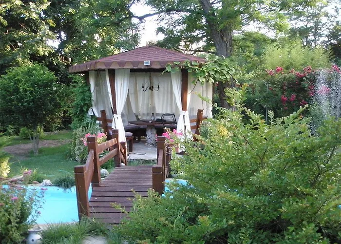 Konukevi Secret Garden House 2*