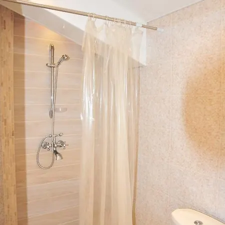 Secret Garden House 2* Warna