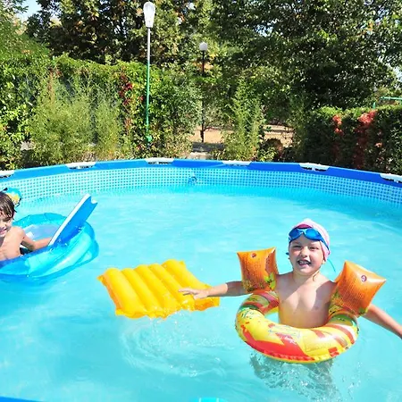 Secret Garden House 2* Warna