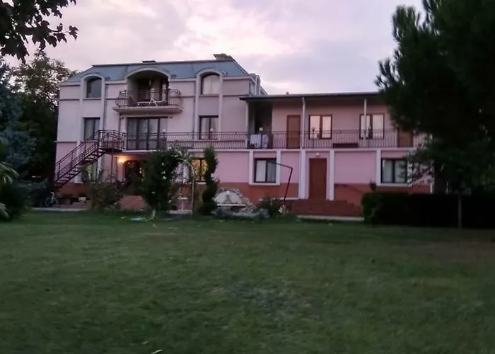 Secret Garden House Affittacamere 2*