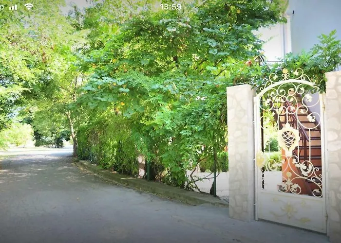 Secret Garden House 2*